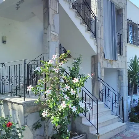 Mugla Gundogan'da Mustakil Ev Apartment Bodrum